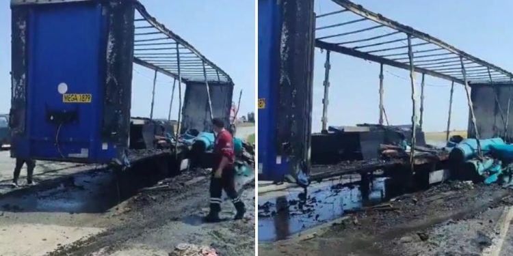 Seyir halindeki tır dorsesinde yangın