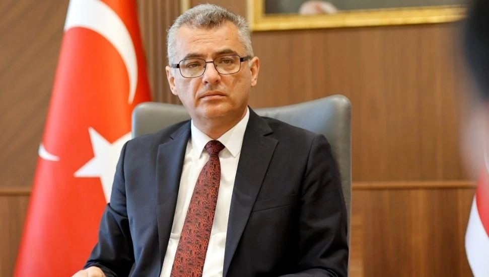 Erhürman, Güney’de KKTC ve Türkiye bayraklarının yakılmasını şiddetle kınadı: Açık bir medeniyet kaybı