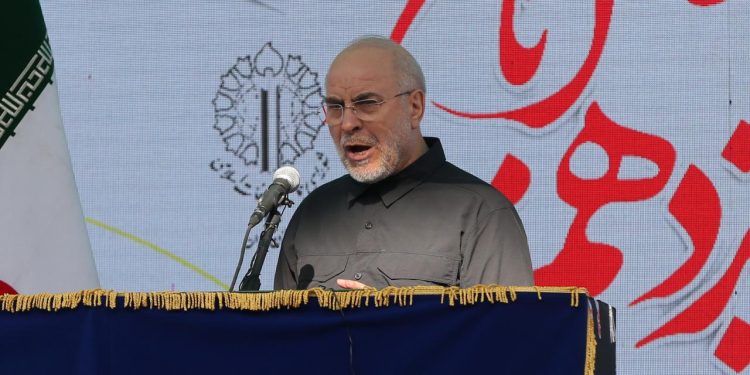 İran Meclis Başkanı Kalibaf: Sinirlenin ve sinirinizden ölün