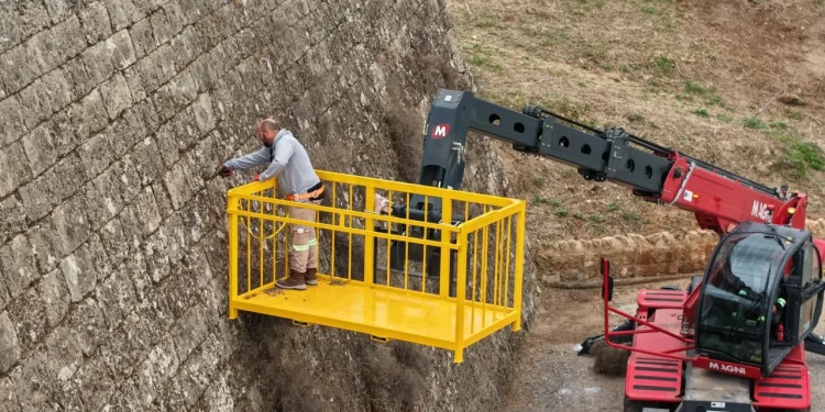 Gazimağusa Belediyesi kültürel mirası korumaya devam ediyor