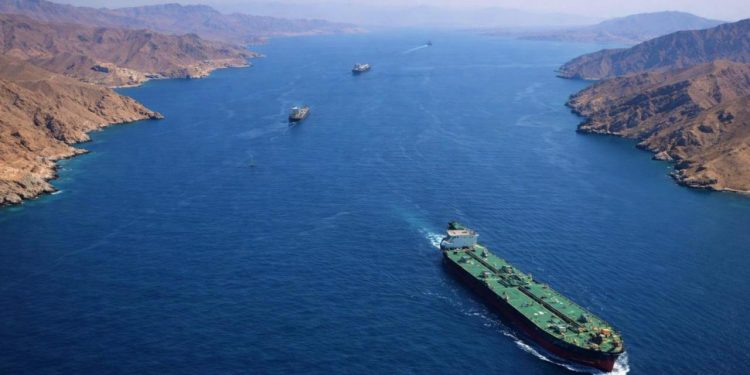 Hürmüz Boğazı’nda sevkiyat yüzde 95 azaldı