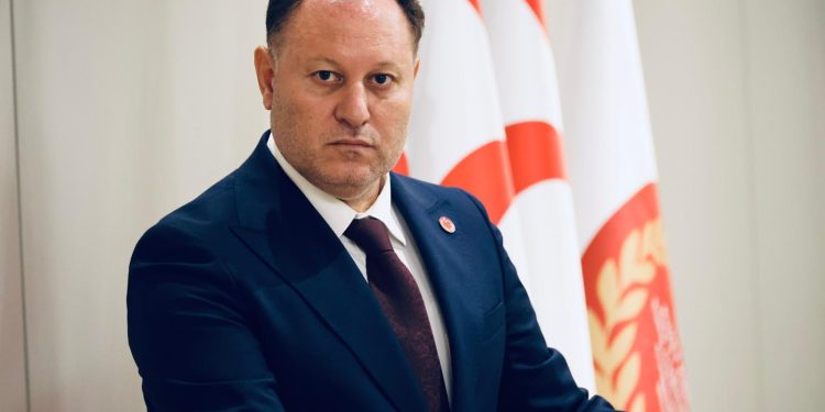 Öztürkler: Fransa sömürgeci geçmişiyle Kıbrıs Türk halkını yok sayamaz