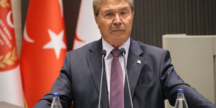 Üstel’den muhalefete ekonomi cevabı: Rakamlarla konuşuyoruz, ekonomi büyüdü