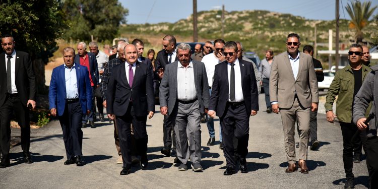 Üstel, Sadrazamköy ile Çatalköy-Değirmenlik yolunda incelemede bulundu