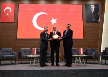 Amcaoğlu: Kıbrıs Türk halkı Türkiye Cumhuriyeti ile omuz omuza