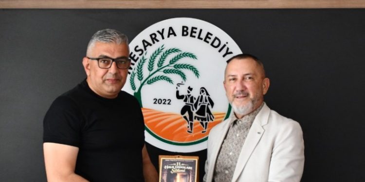 Kıbrıs Türk Halk Dansları Federasyonu Başkanı Kadirağa, Mesarya Belediye Başkanı Latif’i ziyaret etti