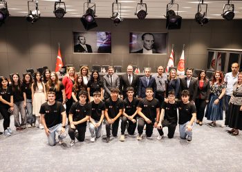 Öztürkler, Polatpaşa Lisesi ve Üsküdar Validebağ Fen Lisesi öğrencilerini kabul etti