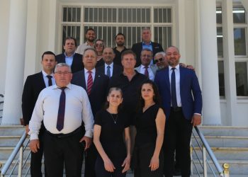 Arıklı, bakanlık personeli ile bayramlaştı