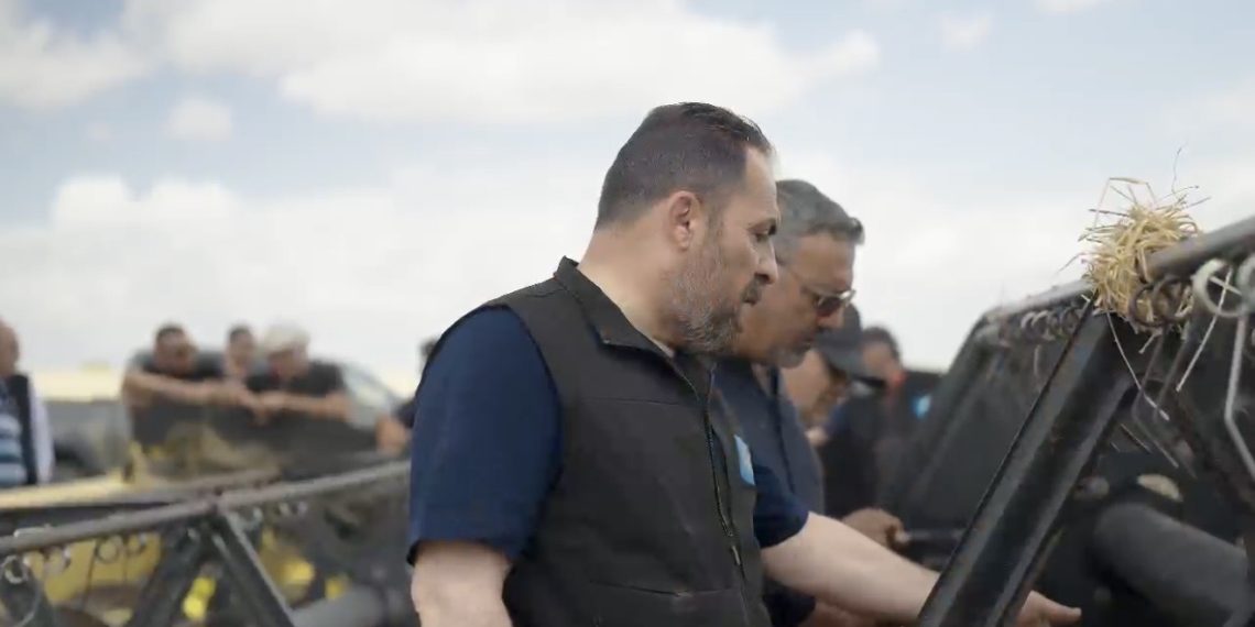 DÜÇ’te yılın ilk hasadını Tarım Bakanı Çavuş yaptı