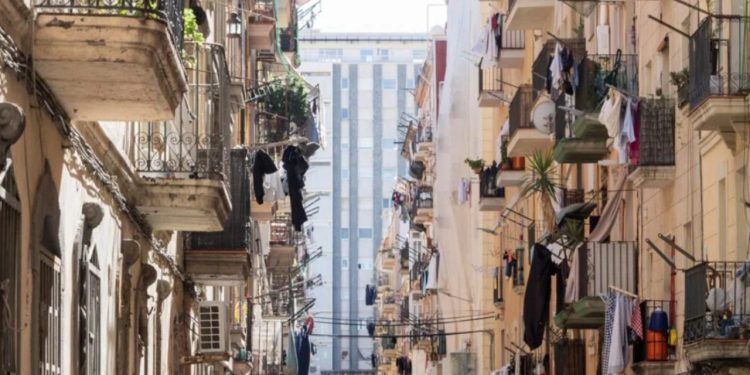 İspanya’da balkona çamaşır asmak yasaklandı