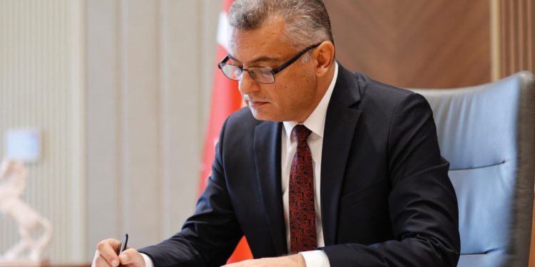 Cumhurbaşkanı Erhürman’dan Çalışkan ve Süleyman’a tebrik