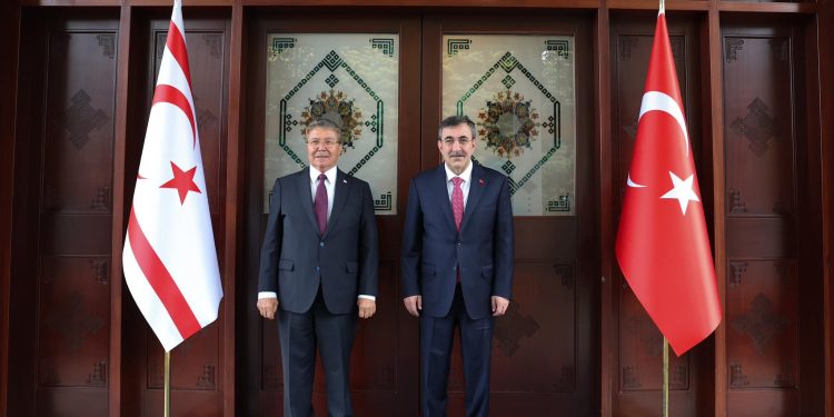 Üstel: Doğal gaz, KKTC’de enerji alanında stratejik dönüşüm sağlayacak