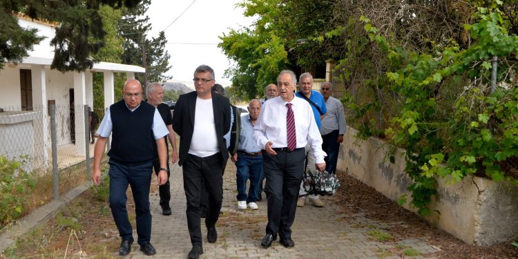 Cumhurbaşkanı Erhürman Karpaşa Köyü’nü ziyaret etti