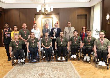 Öztürkler, Vakıflar Tekerlekli Sandalye Basketbol Takımı’nı kabul etti