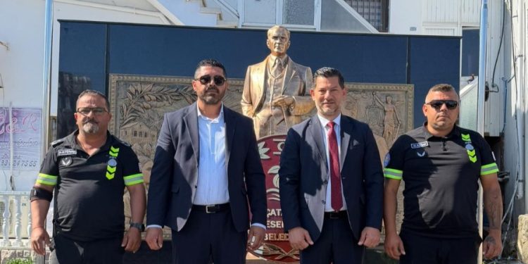 Ceyhun Kırok’tan 19 Mayıs paylaşımı: Atamızın huzurunda aynı gururla duruyoruz