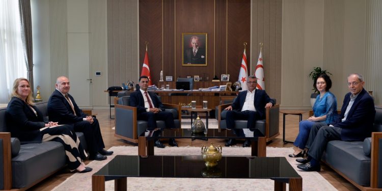 Cumhurbaşkanı Erhürman, Türk-Yunan Forumu’nun Kıbrıslı Türk üyelerini kabul etti