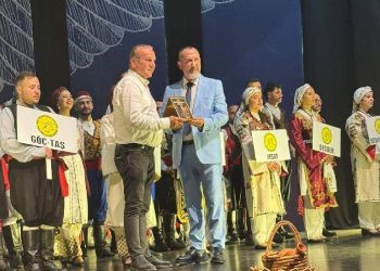 Ataoğlu, “11. Halk Dansları Şöleni”ne katıldı