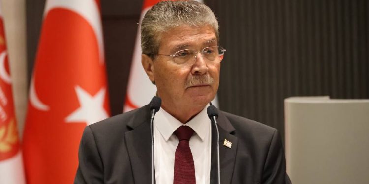 Başbakan Üstel: Kayıt dışı kimse kalmasın diye çalışıyoruz