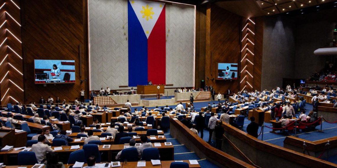 Filipinler Senatosu’nda silah sesleri