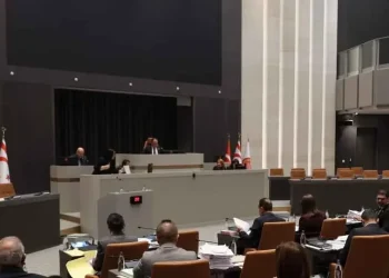 Cumhuriyet Meclisi Genel Kurulu, Mahkemeler ve Ceza (Değişiklik) yasa tasarılarını oy birliğiyle kabul etti