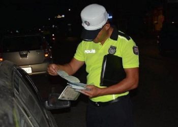 Trafik denetimlerinde 275 sürücüye ceza, 32 araç trafikten men
