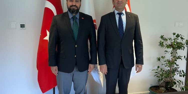 Türkiye Lefkoşa Büyükelçiliği İletişim Müşaviri Şehitoğlu mezunu olduğu UKÜ’yü ziyaret etti