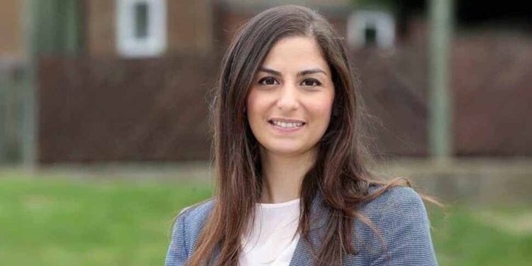İngiltere hükümetinde bir ilk: Kıbrıslı Türk Nesil Çalışkan bakanlık görevine atandı