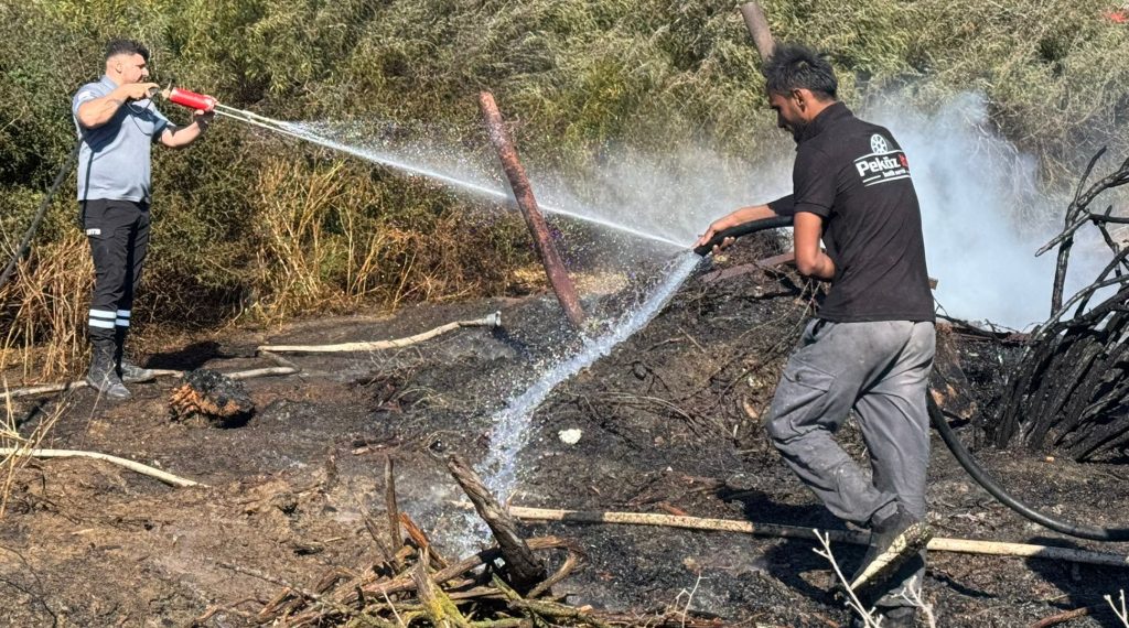 Güzelyurt – Kalkanlı’da yangın soğutma çalışmaları devam ediyor 