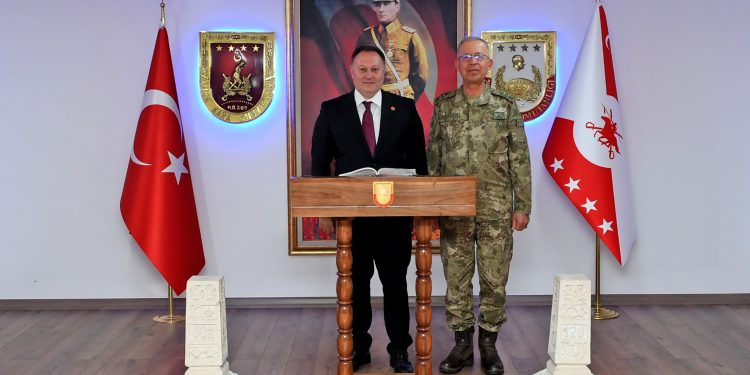 Meclis Başkanı Öztürkler, Korgeneral Topaloğlu’nu ziyaret etti
