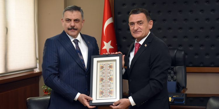 Oğuz, mevkidaşı Çiftçi ile görüştü: İş birliğimiz devam edecek