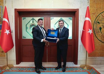 DAÜ Rektörü Kılıç, Türkiye Cumhurbaşkanı Yardımcısı Yılmaz’ı ziyaret etti