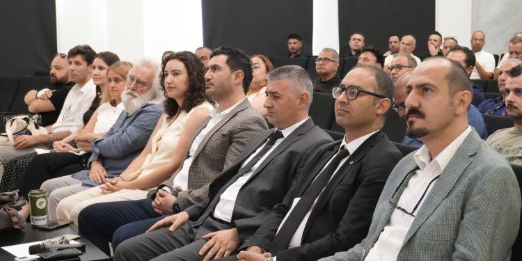 “Enerjide Aküye Bakış” paneli yapıldı