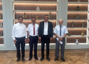Lefke Çevre ve Ekoloji Derneği, Erhürman’a rapor sundu