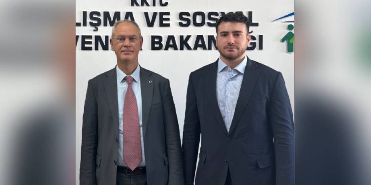 Çalışma Bakanı Hasipoğlu’na stajyerlerle ilgili yasa taslağı sunuldu