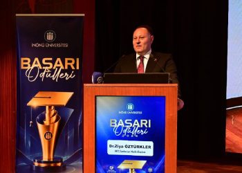 Öztürkler: Üniversiteler, toplumun geleceğini şekillendiren merkezlerdir