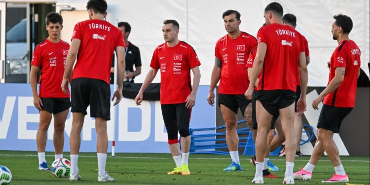 Bizim Çocuklar’ın Kanada yolculuğu başladı