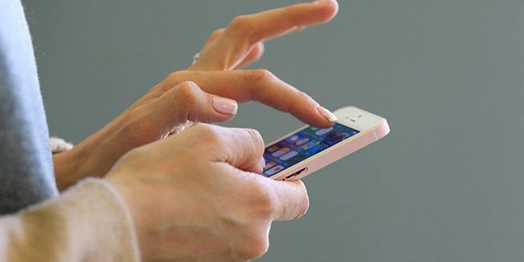 Akıllı telefonlar nüfusu nasıl azaltıyor?