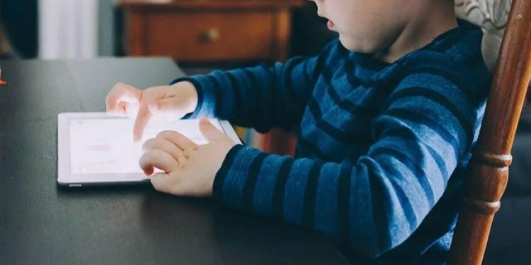 Avustralya, çocuklara yönelik sosyal medya düzenlemesini sıkılaştırıyor