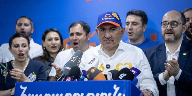 Paşinyan’ın Sivil Sözleşme Partisi parlamento seçimlerini önde götürüyor