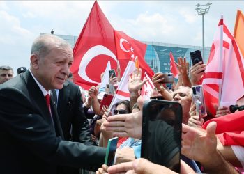 Erdoğan :(KKTC’ye ziyaret) 20 Temmuz zaten bizim orası için her zaman yaptığımız bir ziyaret. Yine aynen devam