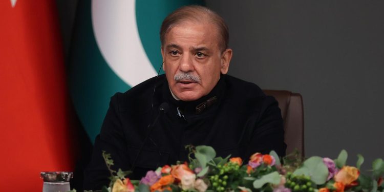 Pakistan Başbakanı: Barış hiç bu kadar yakın olmamıştı