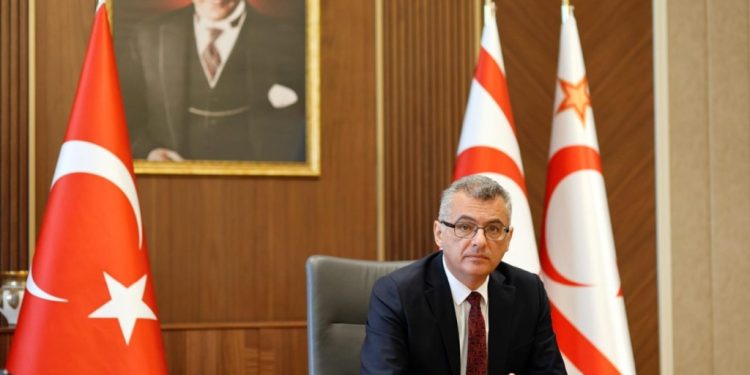 Erhürman’dan şampiyon milli takıma kutlama