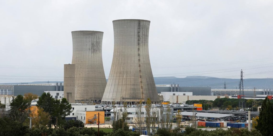 Yüksek sıcaklıkların etkili olduğu Fransa’da 3 nükleer reaktörün faaliyeti askıya alındı