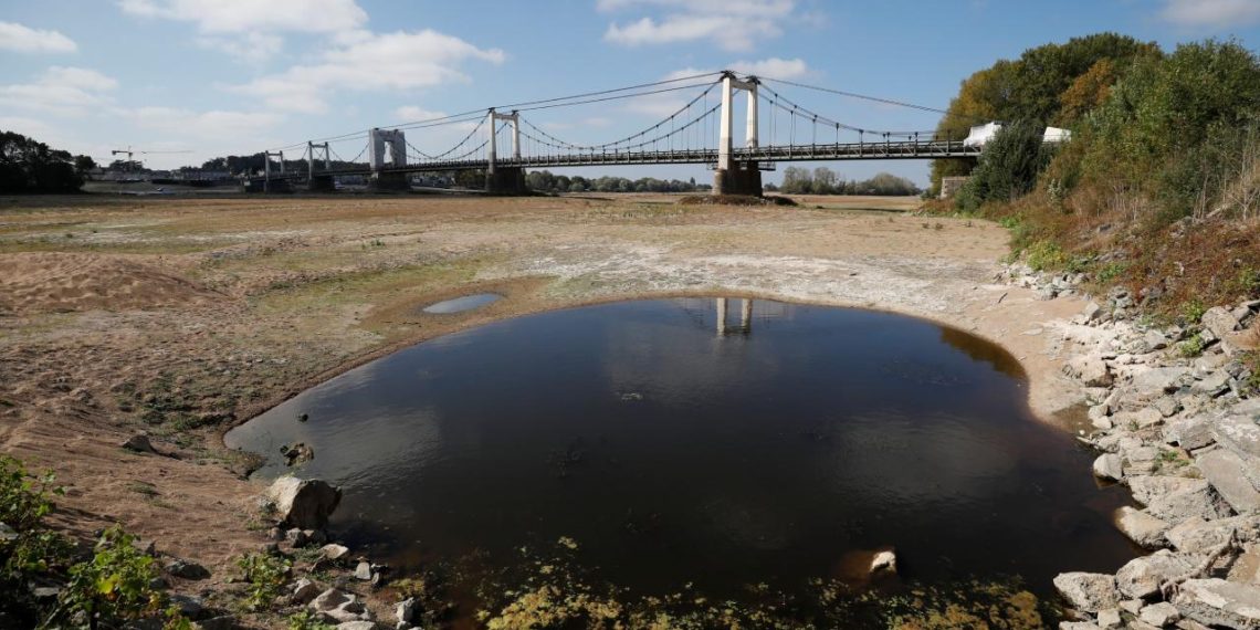 Kuraklığın ciddi boyutlara ulaştığı Fransa’da derelerin yüzde 25’i kurudu