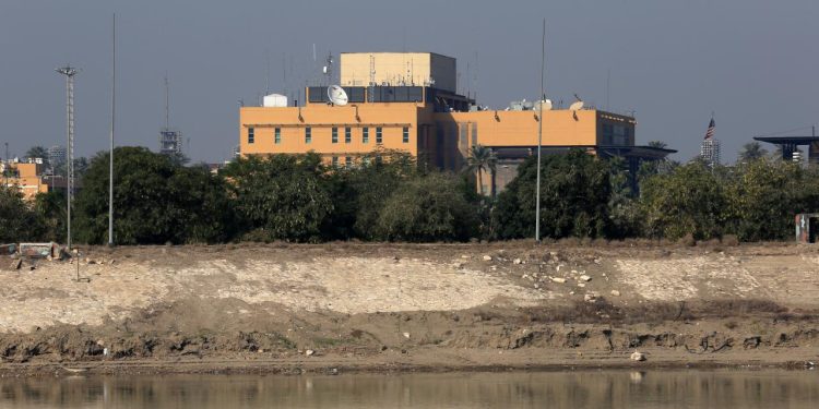 ABD’nin Bağdat Büyükelçiliğinden vatandaşlarına “teyakkuzda olun, Irak’a seyahat etmeyin” uyarısı