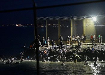 Fransa, düzensiz göçmen akışının olduğu İspanya ile sınır kontrolünü güçlendirecek