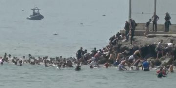 Fas’tan İspanya’ya göçmen akını