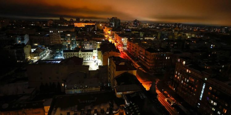 Kiev’e füze ve İHA saldırısı: En az 30 ölü