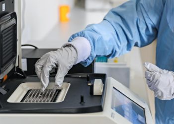 İsveç ve İngiltere’den araştırmacılar, parkinson tedavisinde kök hücre naklinin olumlu sonuçlarını paylaştı