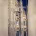 Milano’da Filistin bayrağı renklerindeki paraşütüyle Duomo Katedrali’nden atladı